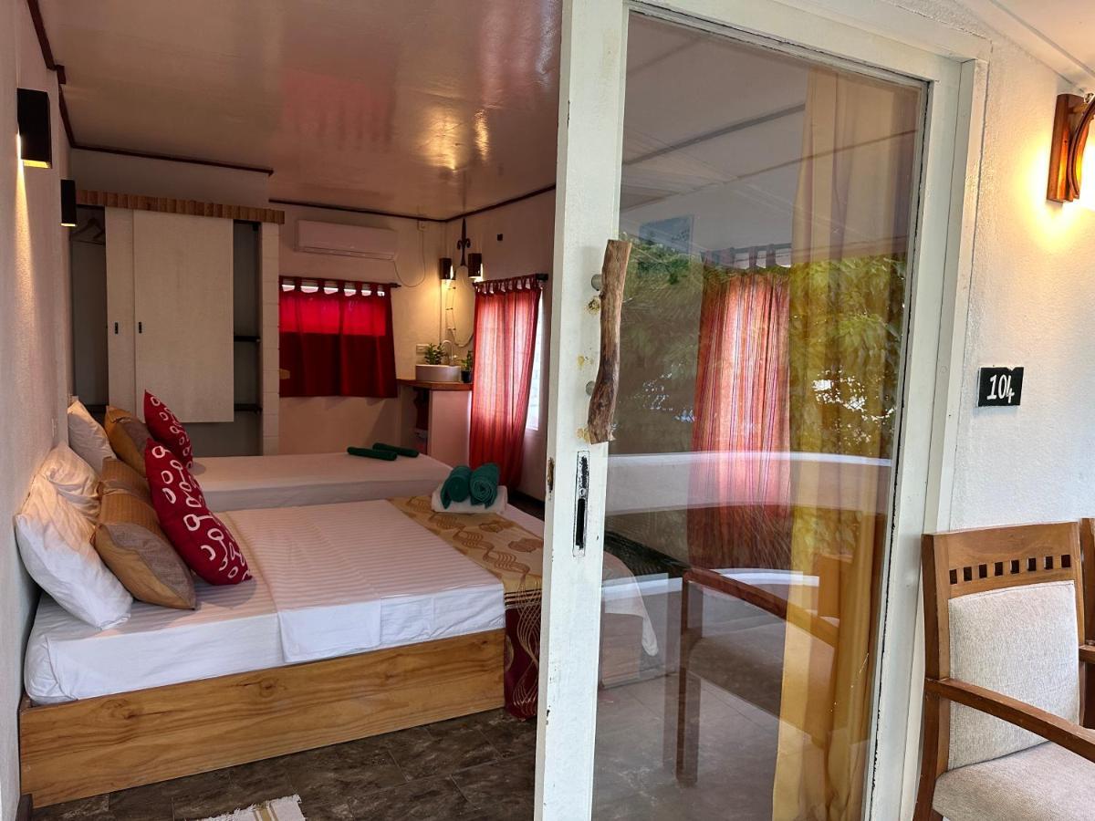 Dhiffushi Island Villa Exterior photo