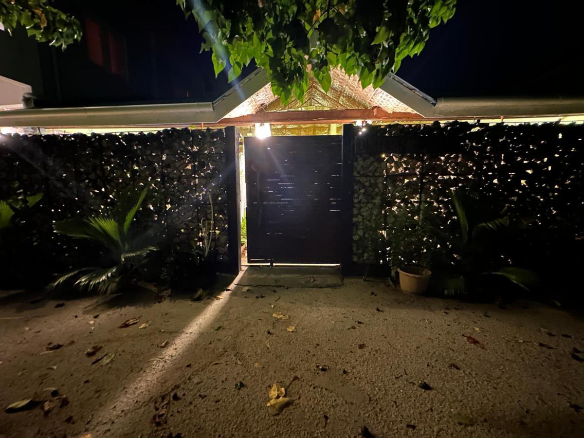 Dhiffushi Island Villa Exterior photo