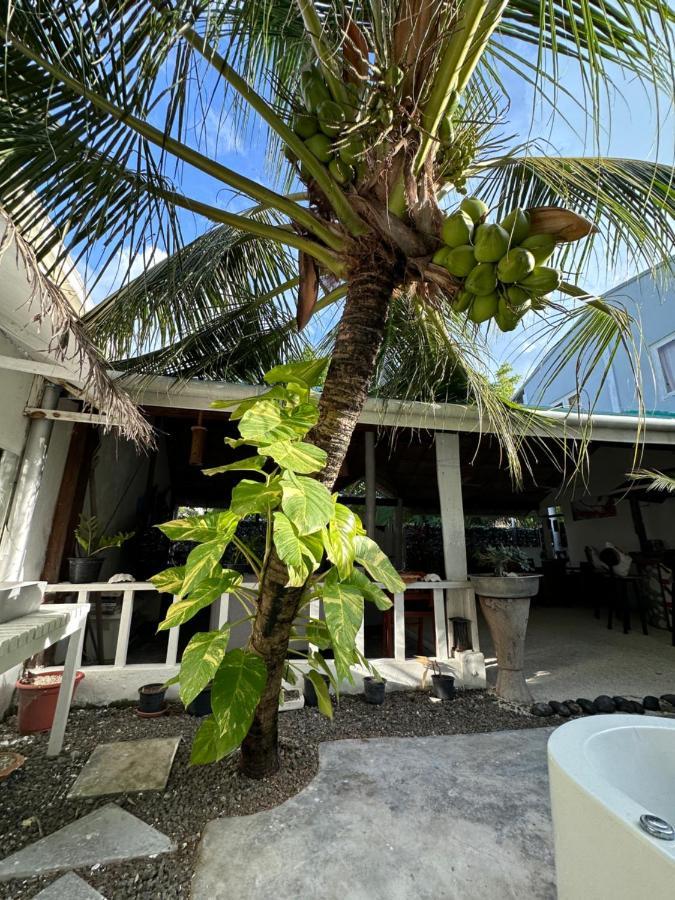 Dhiffushi Island Villa Exterior photo