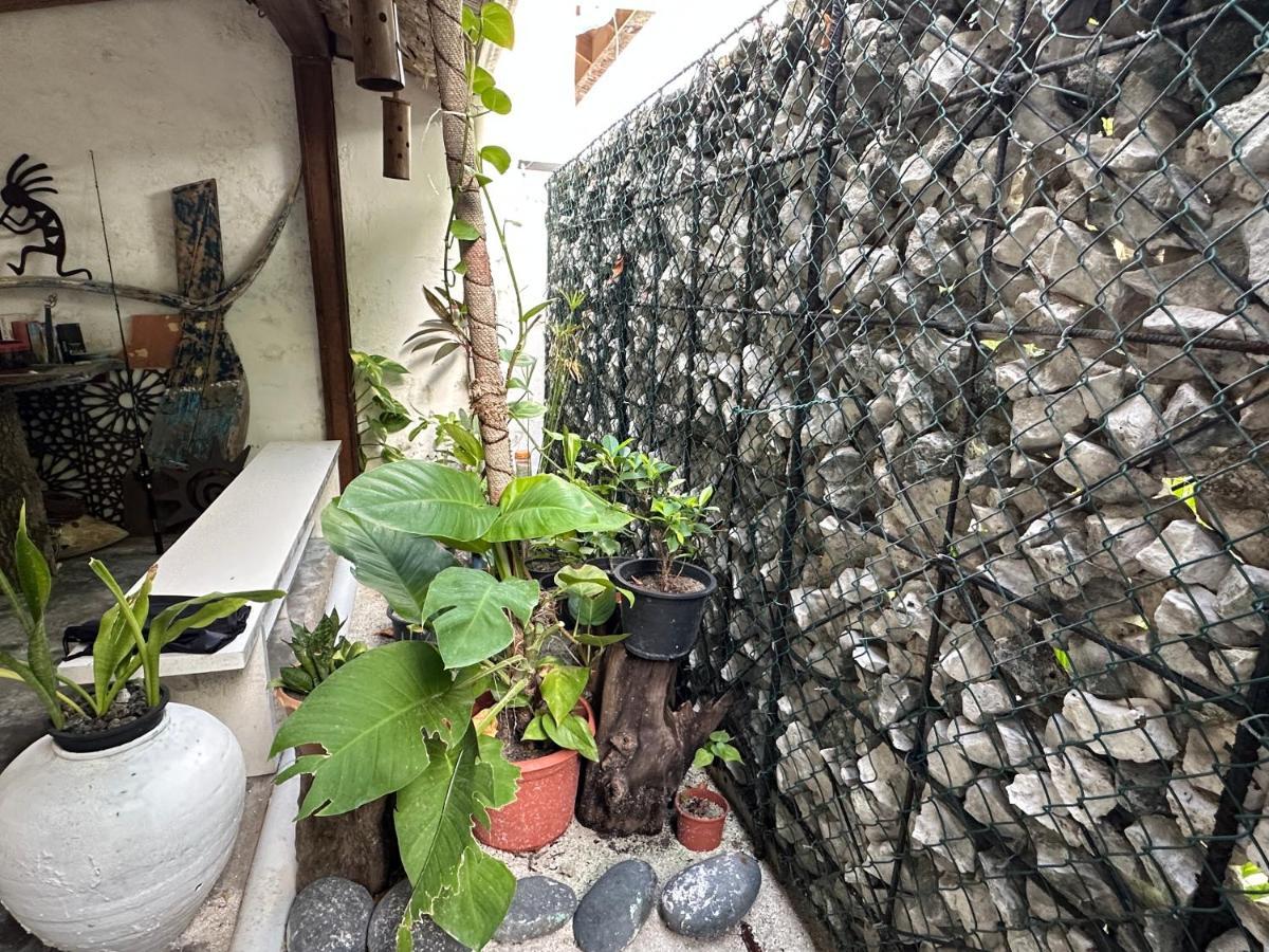 Dhiffushi Island Villa Exterior photo