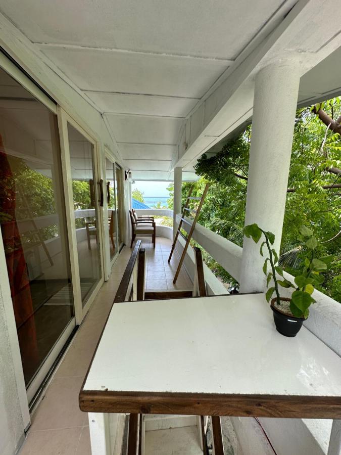 Dhiffushi Island Villa Exterior photo