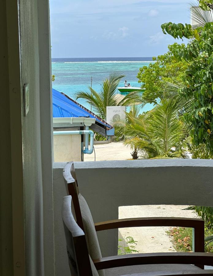 Dhiffushi Island Villa Exterior photo