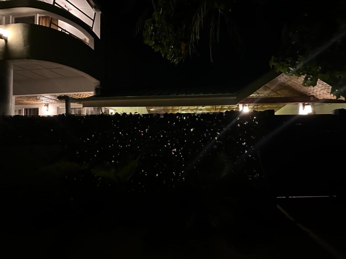 Dhiffushi Island Villa Exterior photo