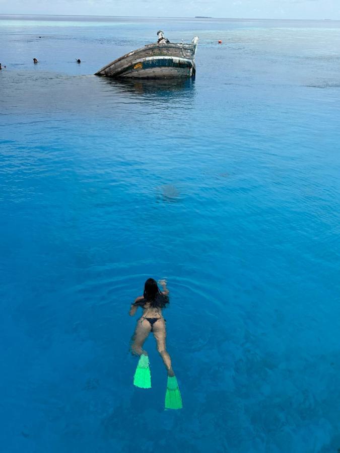 Dhiffushi Island Villa Exterior photo