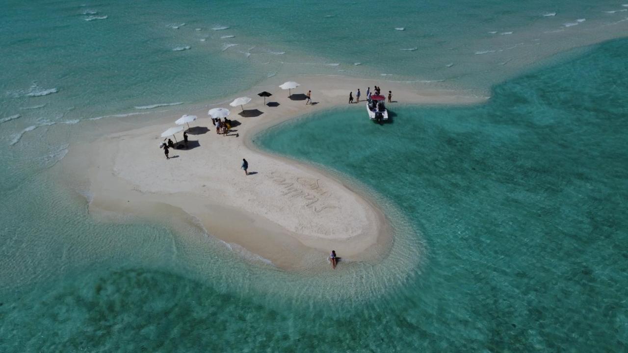 Dhiffushi Island Villa Exterior photo