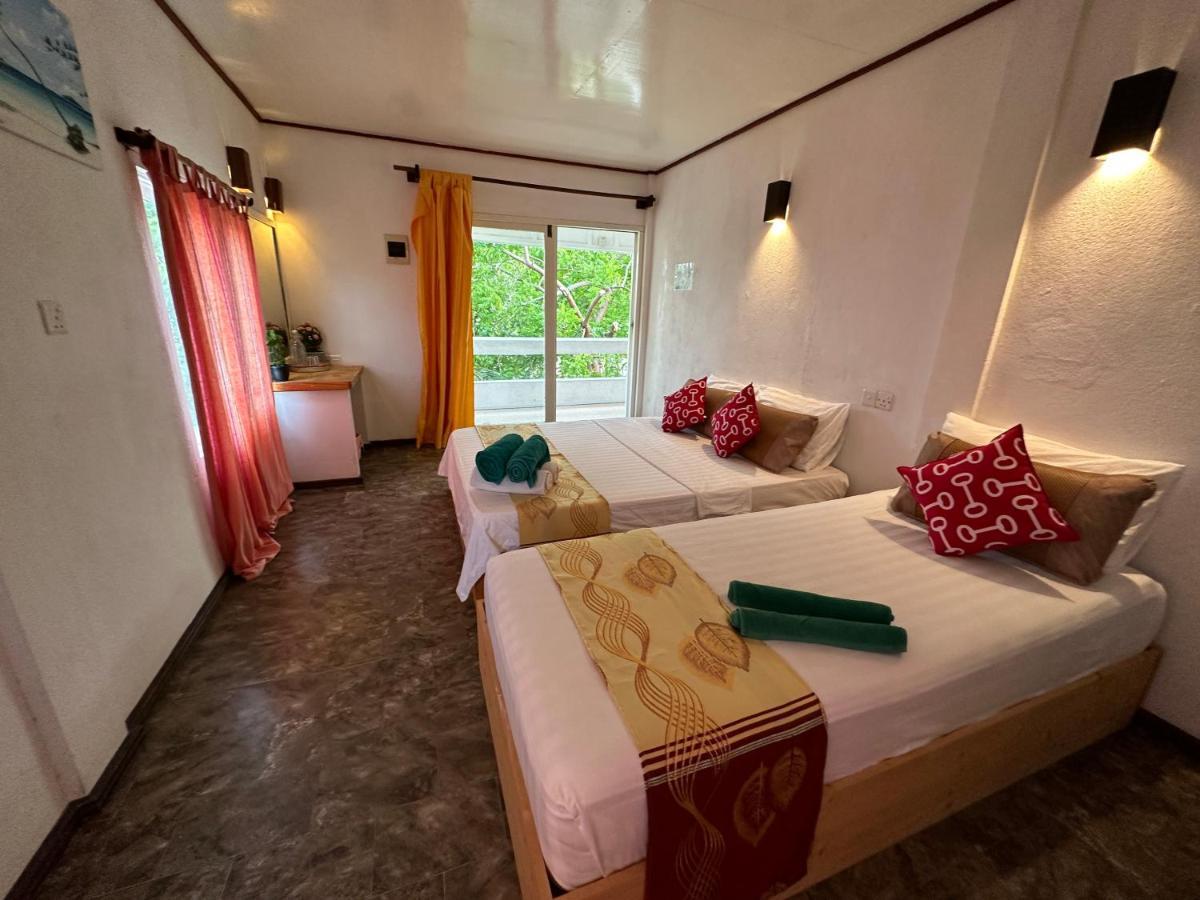 Dhiffushi Island Villa Exterior photo