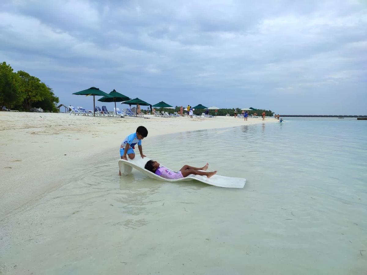 Dhiffushi Island Villa Exterior photo